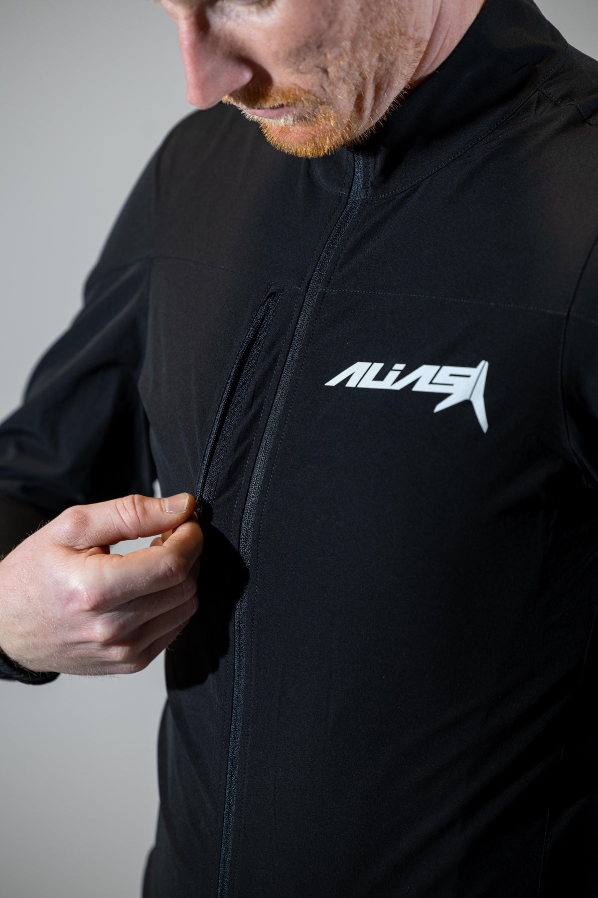 R1 WIND JACKET - BLACK