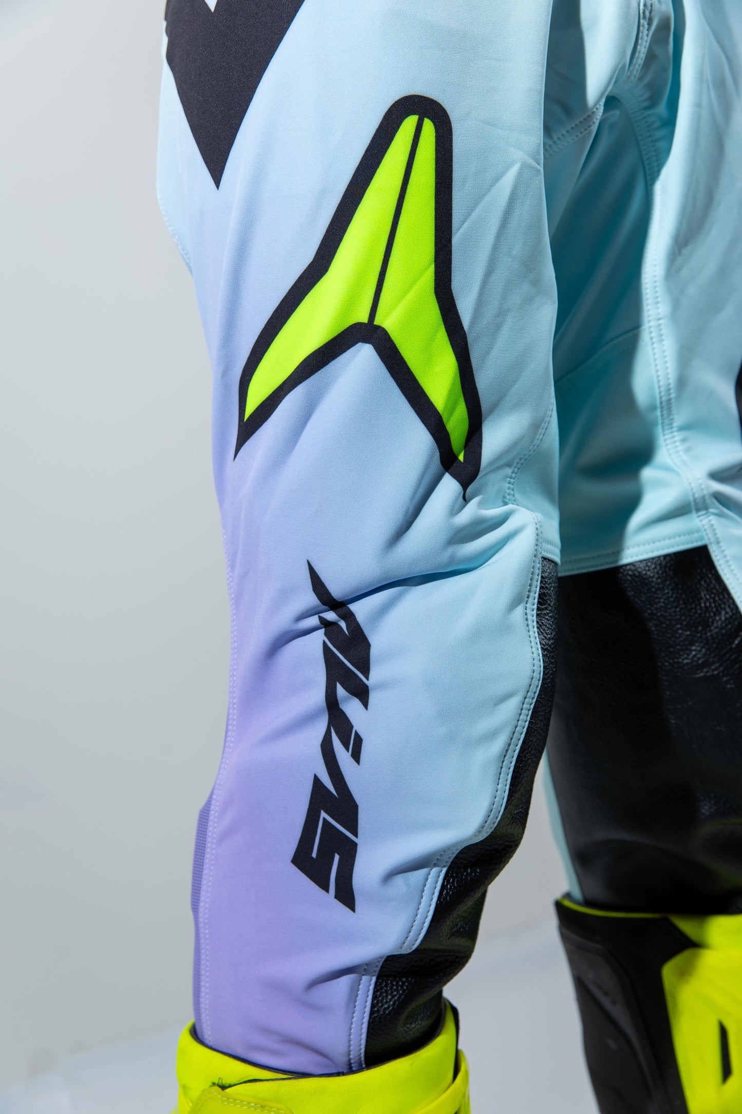 A1 PANT - GRADIENT PASTEL