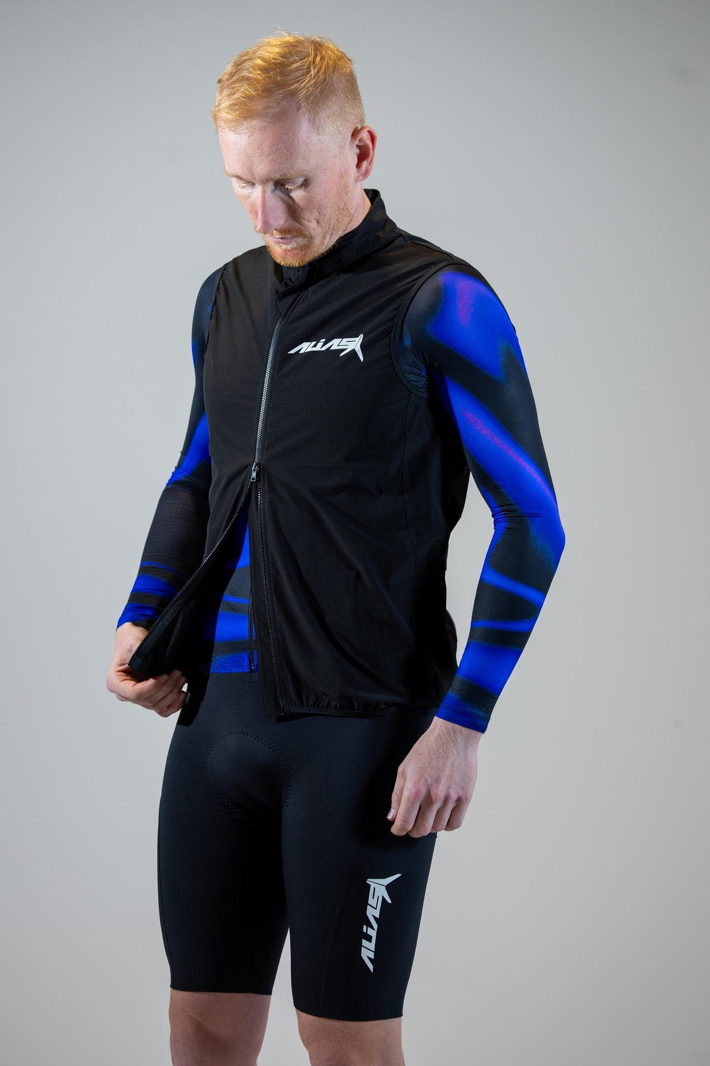 R2 WIND VEST - BLACK
