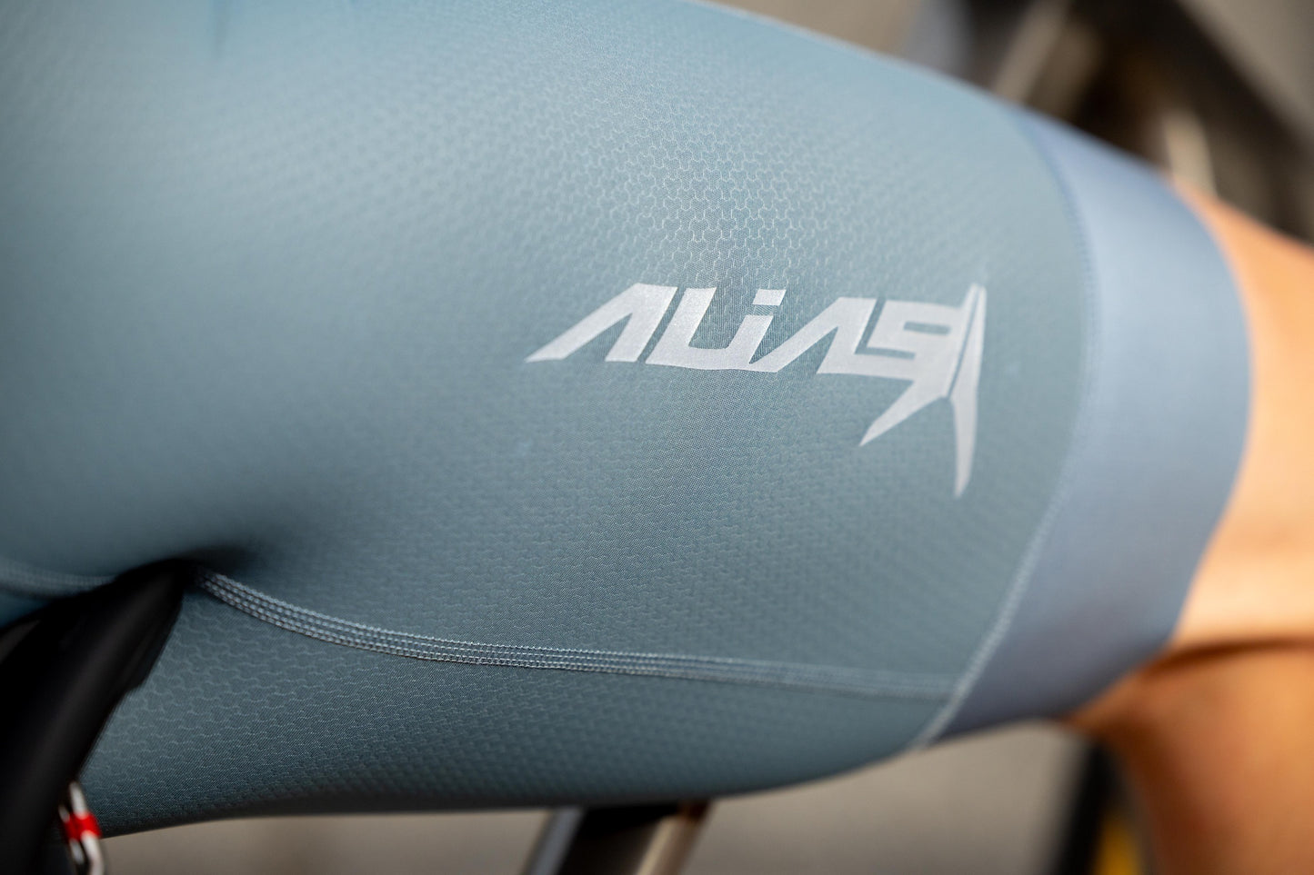 R1 Aero Skinsuit - CLUB 001