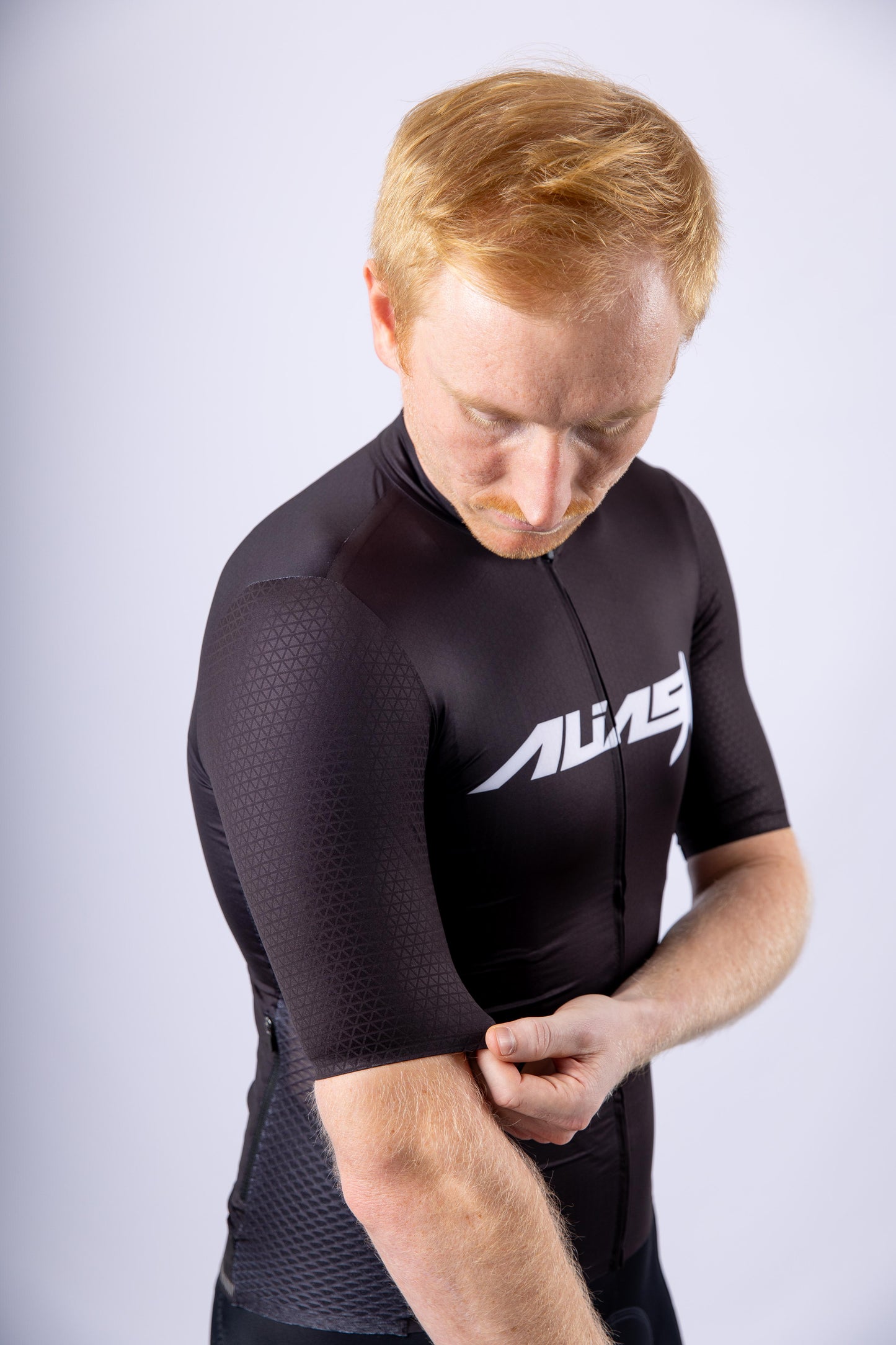 R1 Aero Jersey - BLACK