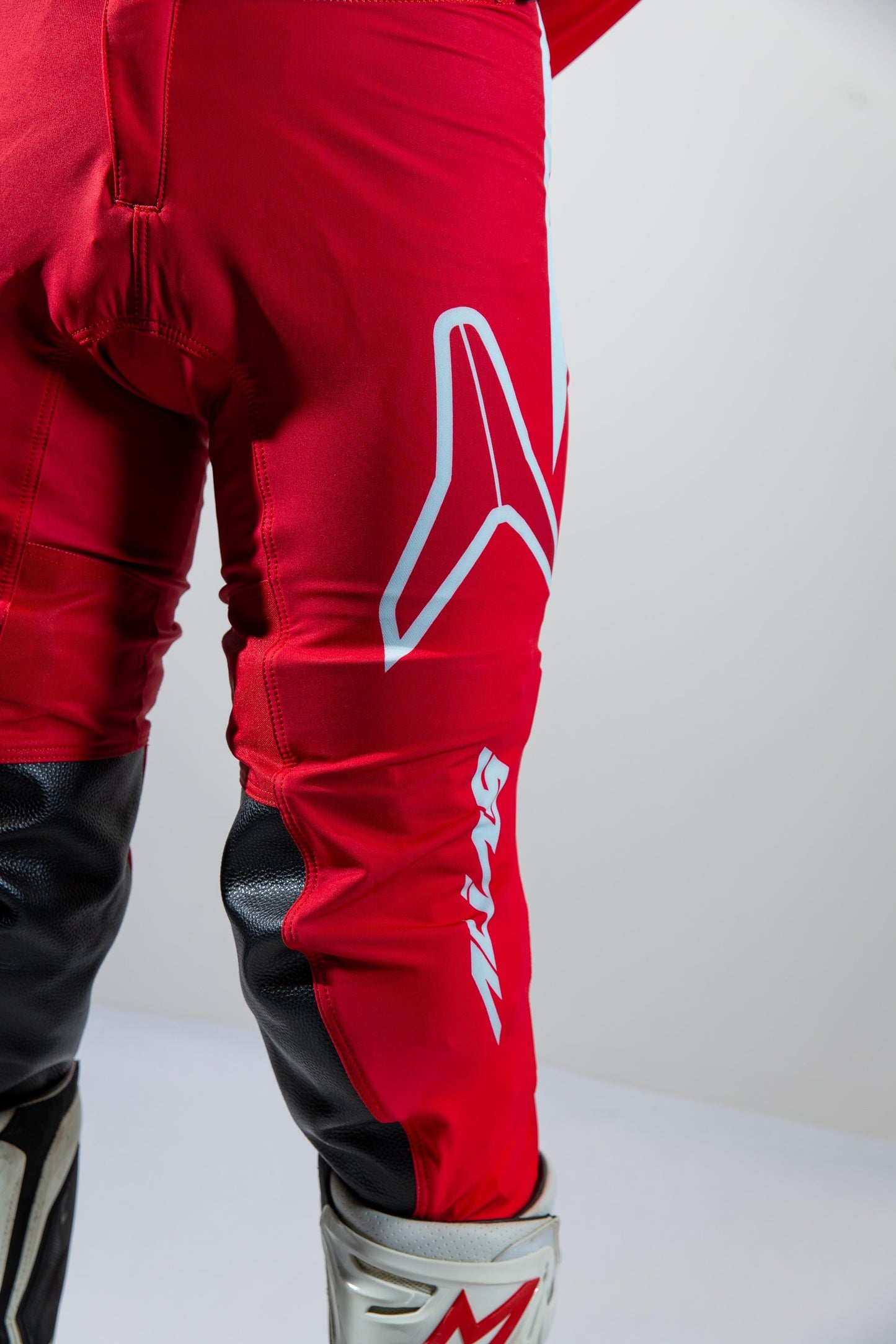 A1 PANT - GRADIENT RED